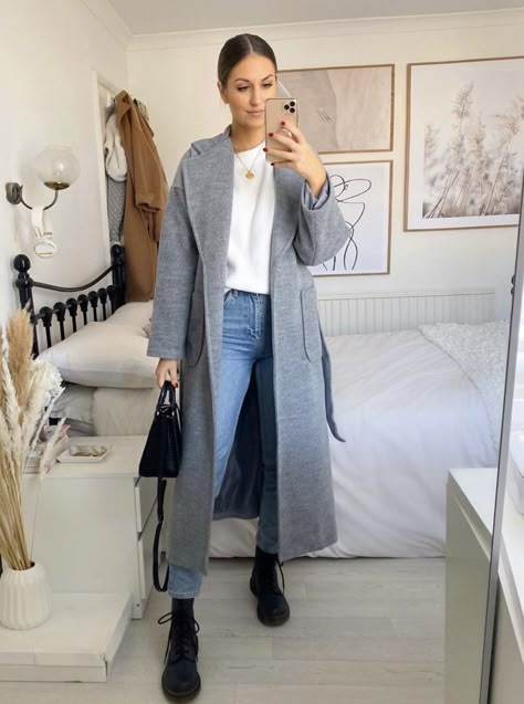 Grey Peacoat Womens Outfit, Grey Peacoat Outfit, Light Grey Coat Outfit, Peacoat Womens Outfit, Grey Jacket Outfit, Coat Outfits For Women, Grey Coat Outfit, Cute Outfit Ideas For Women, Peacoat Outfit