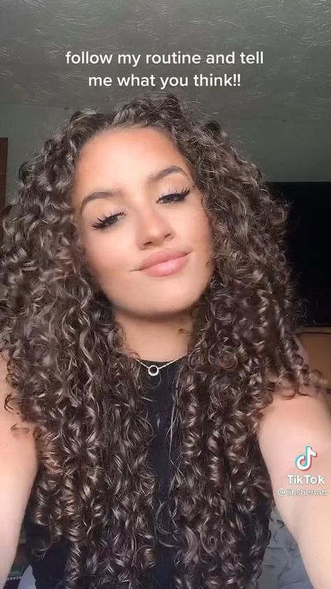 Proper Curly Hair Routine, Curly Hair Tricks Natural, Curten Bangs For Curly Hair, How To Make Your Hair Dry Curly, What To Do With Curly Hair Hairstyles, How To Treat Natural Curly Hair, Best Ways To Sleep With Curly Hair, Tips For Dry Curly Hair, How To Properly Wash Your Curly Hair