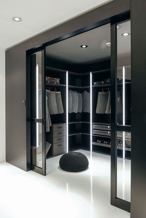 Aesthetic Wardrobe, Houses Mansions, Walking Closet, Corner Wardrobe, Dream Closet Design, Walk In Closet Design, Dream Future, Luxury Closets Design, Dream Mansion