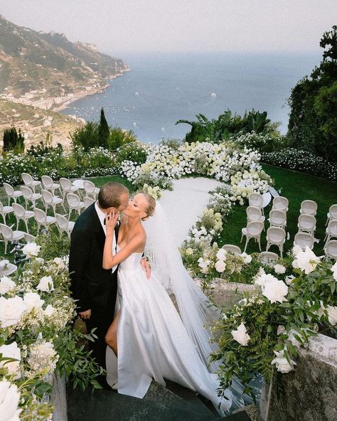 A splendid wedding at Belmond Caruso in Ravello✨ The ceremony, set in the hotel's garden, featured white flowers against the stunning… | Instagram Wedding Color Palette Summer, Martha Weddings, Belmond Hotels, Amalfi Coast Wedding, Ceremony Seating, Summer Wedding Colors, Ceremony Arch, Martha Stewart Weddings, Wedding Color Palette