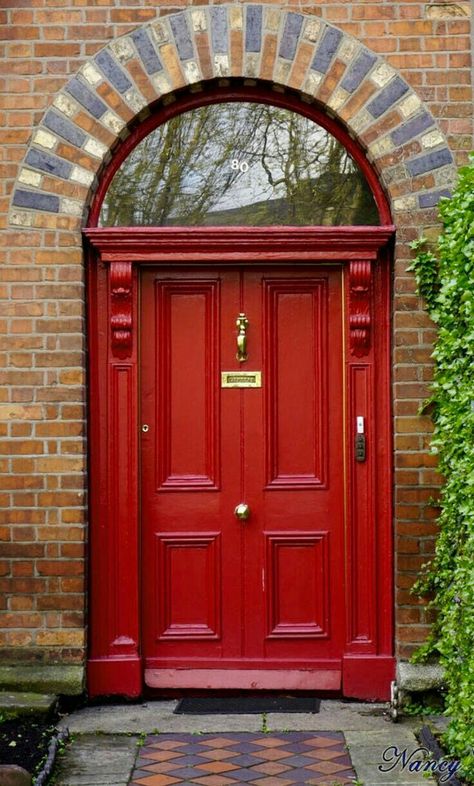 Red Doors, When One Door Closes, Gorgeous Doors, Cool Doors, Door Gate, Old Doors, Red Door, Unique Doors, Beautiful Doors