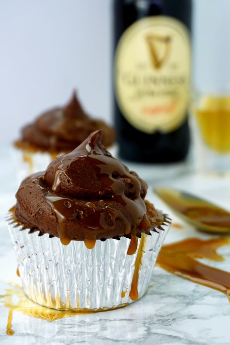 Jameson Irish Whiskey salted caramel cupcakes topped with decadent Guinness chocolate espresso buttercream and drizzled with whiskey salted caramel. Leprechaun-approved, these boozy cupcakes will be a hit at your St. Patty’s day festivities.  #cupcakes #stpattys #boozyrecipes #chocolate #jameson #whiskey #guinness #caramel #irishdessert Irish Whiskey Cake, Whiskey Cupcakes, Whiskey Caramel, Espresso Buttercream, Guinness Cupcakes, Boozy Cupcakes, Guinness Chocolate, Salted Caramel Cupcakes, Whiskey Cake