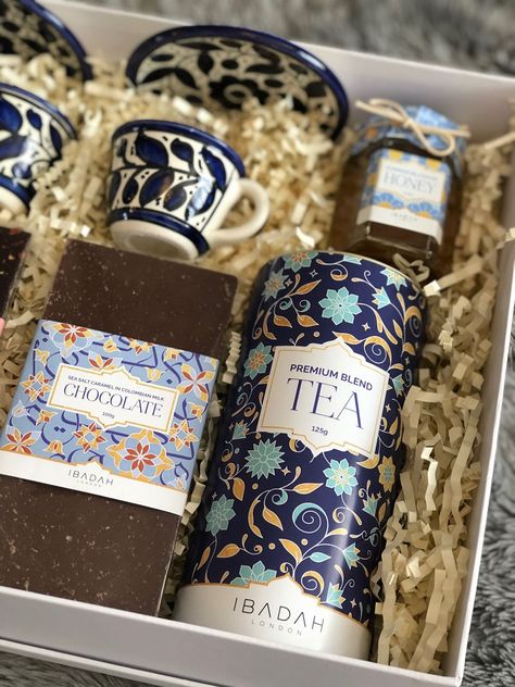 Tea Hampers Gift, Ramadan Corporate Gifts, Tea Hamper Ideas, Islamic Gift Box Ideas, Ramadhan Gifts Idea, Corporate Hampers Gift Ideas, Eid Packing Ideas, Corporate Diwali Gift Hampers, Diwali Corporate Gift Ideas