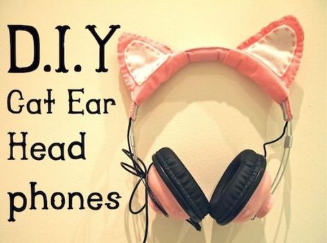 35 Cutest DIY Ideas With Cats https://diyjoy.com/diy-ideas-cats/ Diy Cat Ears, Cat Headphones, Diy Headphones, Kat Diy, Kawaii Crafts, Kawaii Diy, Diy Vetement, Cosplay Diy, Cat Ear