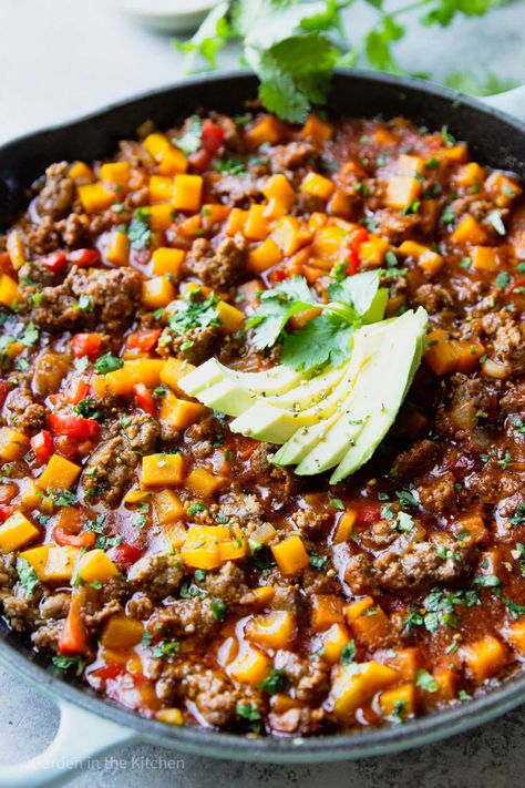 This Ground Beef Butternut Squash Skillet is an easy one-pot dinner the whole family will love. Perfect for switching up your fall and winter weeknight dinner routine, every bite of sauteed and seasoned ground beef and winter squash is deliciously comforting. Naturally dairy and gluten free! Ground Turkey Squash Recipes, Ground Turkey And Butternut Squash Recipes, Squash And Ground Beef Recipes, Squash Ground Beef Recipes, Beef Butternut Squash, Butternut Squash Skillet, Butternut Squash Casserole, Frozen Butternut Squash, Vegan Ground Beef