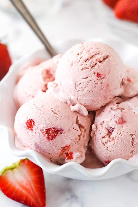 This no-churn strawberry ice cream is made with just 4 ingredients, is super creamy and doesn't require an ice cream maker! The amazing fresh strawberry flavor comes from more than 2 pounds of strawberries added right into the ice cream! Roasted Strawberry Cheesecake, No Churn Strawberry Ice Cream, Kefir Cheese, Strawberry Frozen Yogurt, Roasted Strawberry, Homemade Strawberry Ice Cream, Coconut Sorbet, Fruit Ice Cream, Dairy Free Ice Cream