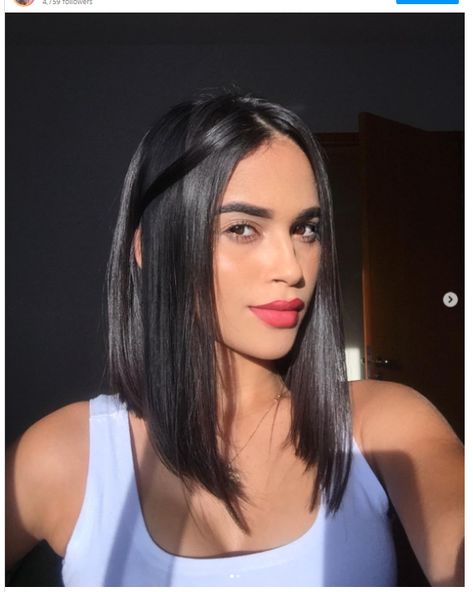 Straight Long Bob With Layers, Very Long Bob, Corte Chanel, Sleek Short Hair, Straight Hair Cuts, Hair Upstyles, Vlasové Trendy, Long Bob Haircuts, Shoulder Length Hair Cuts