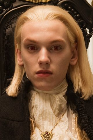 Caius From Volturi played by Jamie Campbell Bower Cauis Volturi, Caius Volturi, Twilight Story, Kelly Carlson, Twilight Saga New Moon, Twilight Saga Series, Twilight New Moon, Twilight Film, Twilight Pictures