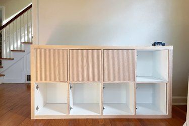 Ikea Kallax Bookcase Hack, Ikea Square Shelves Hack, Ikea Kallax Shelf Ideas, Upgrade Cube Shelf, Kallax Oak Effect, Kallax Hack Sideboard, Cube Shelf Storage Ideas, Diy Ikea Cube Storage Makeover, Kallax Back Panel Diy