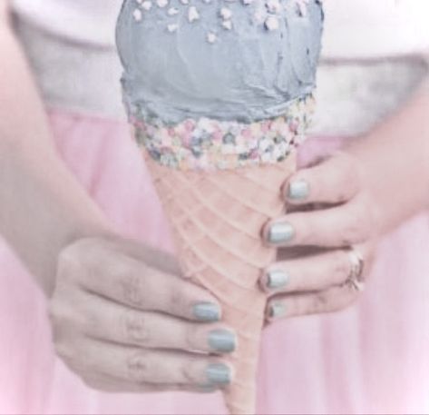 Melanie Martinez Aesthetic Pink, Melanie Martinez Coquette, Pink Melanie Martinez, Dollhouse Aesthetic, Dollhouse Melanie Martinez, Mel Core, Dollhouse Melanie, Mad Hatter Cake, Melanie Core