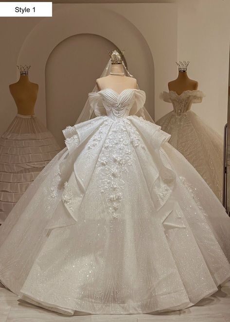 Princess Wedding Dresses Ball Gown Fairytale Fantasy, 2009 Wedding Dresses, The Most Beautiful Wedding Dresses, Off White Wedding Gown, Off Shoulder Ball Gown Wedding Dress, Princess Style Wedding Dress, Hall Gown Wedding Dress, Ballroom Wedding Gown, Wedding Dresses On Mannequins