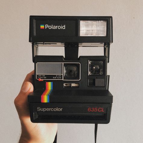 Old Polaroid Camera, Retro Polaroid, Polaroid Aesthetic, Polaroid Cameras, Vintage Polaroid, Polaroid Pictures, Sports Camera, Vintage Cameras, Vintage Camera