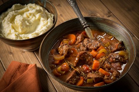 English Beef Shin Stew - Spice Mountain English Beef Stew, British Beef Stew, Beef Shin Recipes, Suet Dumplings, Beef Shin, Spaghetti With Ground Beef, Great British Chefs, Beef Stew Recipe, Vegetable Puree