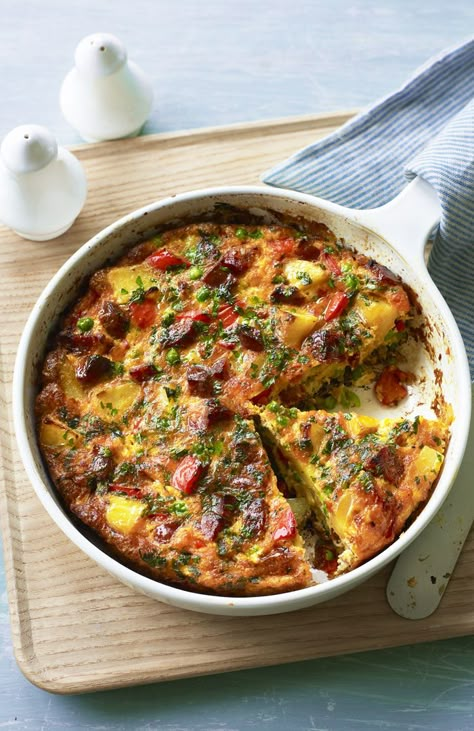 Dinner today or lunch tomorrow- a chorizo packed frittata is going to save the day. Chorizo Frittata Recipes, Chorizo Lunch Recipes, Fritatta Recipe Dinner, Breakfast Frittata Recipes, Chorizo Quiche, Chorizo Frittata, Easy Frittata Recipe, Easy Frittata, Chorizo Recipes