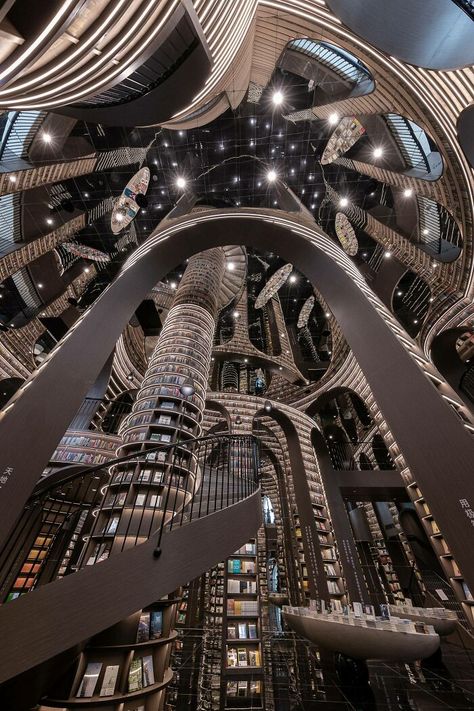 Zhongshuge Bookstore In Chengdu, China Thorncrown Chapel, Architecture Cool, Cursed Memes, Spiral Staircases, Mirror Ceiling, Victorian Townhouse, Dream Library, Beautiful Library, Library Aesthetic