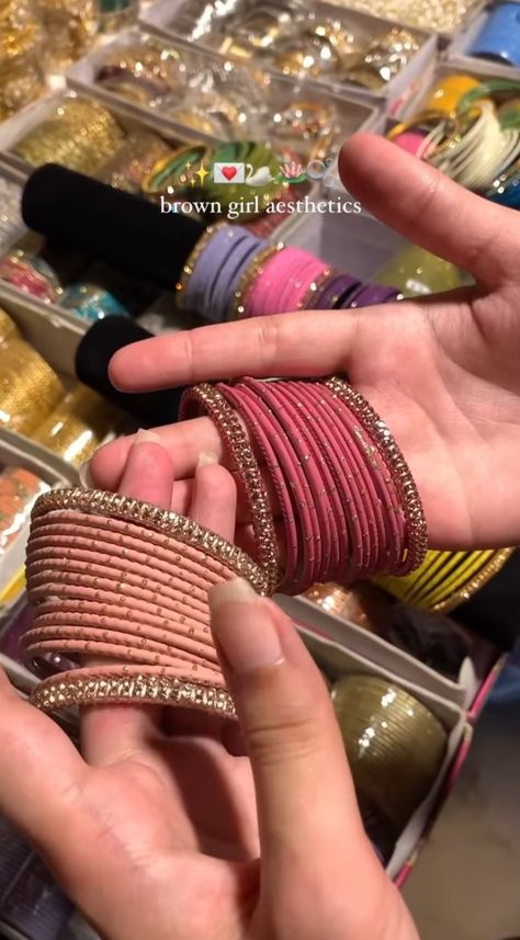 Desi Love, Desi Fashion Casual, Fancy Jewellery Designs, Traditional Indian Outfits, Bridal Bangles, Indian Aesthetic, Girly Accessories, Fancy Jewellery, Jewelry Lookbook