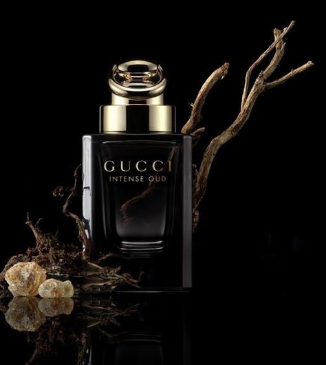 Gucci Intense Oud, Perfume Inspiration, Versace Eros Pour Femme, Parfum Gucci, Tom Ford Oud, Daisy Eau So Fresh, Gucci Perfume, Patchouli Scent, Beauty Product Photography