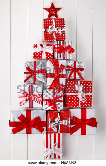 Image result for christmas tree made out of wrapped boxes Christmas Gift Table Ideas, Christmas Tree Made Of Presents, Christmas Tree With Gift Boxes, Stacked Presents Display, Christmas Box Ideas Decoration, Christmas Present Display, Christmas Gift Box Garland, Gift Box Christmas Tree, Christmas Tree Made Out Of Boxes