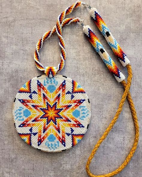 Beaded Medallion Patterns, Beaded Medallion, Seed Bead Medallion Patterns, Native American Medallions Bead Patterns, Seed Bead Medallions, Native American Beaded Medallions Pattern, Beaded Bear Paw Medallion, Native Beaded Medallions, Wolf Beaded Medallion