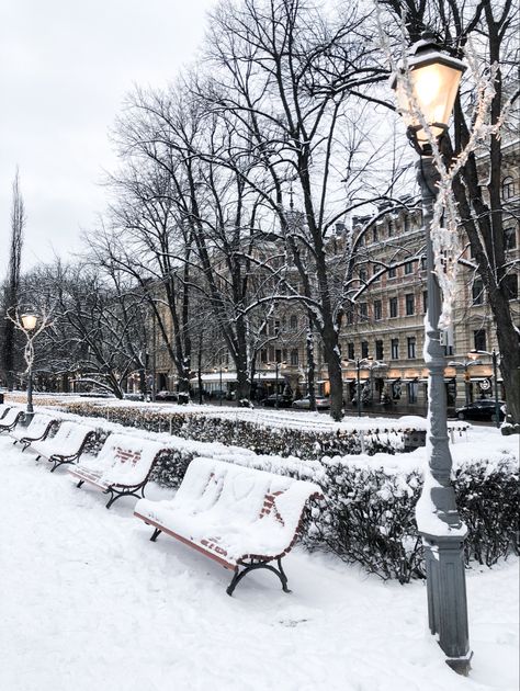 Esplanad Park in the centre of Helsinki covered in snow ❄️ #helsinki #finland #winter #snow #scandinavia #nordic #travel #traveling Helsinki Finland Winter, Helsinki Christmas, Helsinki Winter, Finland Winter, Nordic Travel, Finland Helsinki, Lapland Finland, Helsinki Finland, Winter 2024