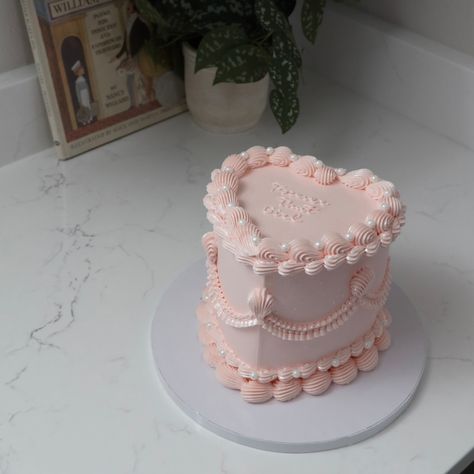 Forever that girl 💅 - Cake Details - Size: Mini 6” (2 layers) Add-ons: Pearls (edible) + glitter dust (edible) #customcakes #customheartcake #heartcake #seattlecustomcake #heartcakeseattle #emmacakes #emmacakesseattle Pink Cake With Pearls, Baby Pink Birthday Cake, Pink Vintage Heart Cake, Mini Birthday Cake, Pregnancy Prep, Heart Cake Design, Edible Glitter Dust, Girly Birthday Cakes, Pink Baby Shower Cake