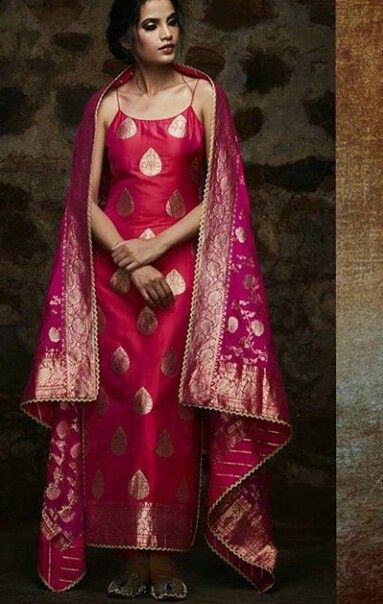 Red Brocade Suit, Silk Suits Designs, Suit Designs Indian Style, Sleeveless Kurti, Bridal Suits Punjabi, Silk Dress Design, Raw Silk Dress, Best Party Dresses, Bridal Sari