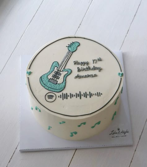 Bento Cake Music Design, Cake Designs Music Theme, Music Themed Cakes For Boys, Birthday Cake Korean For Men, Music Cakes Birthday, Mini Cakes Ideas Birthday Men, Guitar Cake Ideas Birthday, Music Themed Cakes For Men, Guitar Cake Ideas