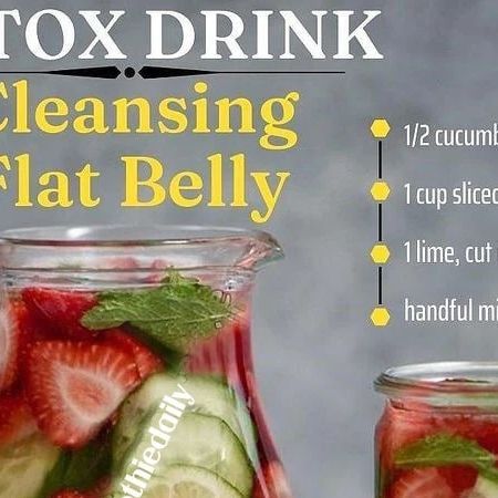 Smoothies Recipes Daily on Instagram: "Detox Drink For Cleansing, Flat Belly (Strawberry, Lime, Cucumber, Mint, Water). Get some fresh strawberries and try this detox water and get yourself ready for the summer. ➖➖➖➖➖➖➖➖➖➖➖ 21 Day Smoothie Diet!! Do you want to lose that unhealthy and stubborn fat in a speedy and effective way??👙 🔴Join the NEW 21 days Smoothie DietChallenge to lose weight in a healthier way & become the best version of you. 🔴Click the link in our bio @tips.smoothiedaily ⁣ to get everything you need to know to succeed on the program.How this Smoothie Detox Challenge works?? 👇👇👇 💛21 Days Action plan (replace 3 main meals with delicious ,fat burning smoothies. Detailed Recipes in the e book) 💛Whole food snacks( 2 snacks per day. Vegan & Vegetarian options available) ? Cucumber Mint Water, Mint Water, 21 Day Smoothie Diet, Detox Challenge, Strawberry Lime, Smoothie Detox, Best Smoothie Recipes, Smoothie Challenge, Fat Burning Smoothies