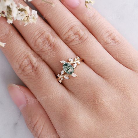 Branch Oval Moss Agate Engagement Ring Gold Ring Unique - Etsy Floral Engagement Ring Leaves, Moissanite Engagement Ring Gold, Wedding Ring Shapes, Gold Ring Unique, Pretty Engagement Rings, Engagement Ring Gold, Nature Inspired Engagement Ring, Moss Agate Engagement Ring, Green Gemstone Ring