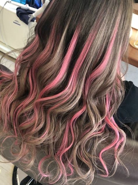 Brown Hair Pink And Blonde Highlights, Blonde Hair With Navy Blue Highlights, Light Pink Chunky Highlights, Pink And Blonde Highlights In Brown Hair, Pink Bayalage Hair, Pink Striped Hair, Briar Beauty Ever After High, Pink Peekaboo Highlights, Ever After High Aesthetic