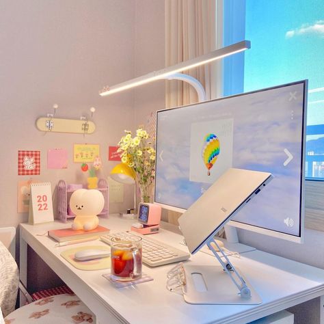 Pc Setup In Front Of Window, Aesthetic Room Colorful, Laptop Set Up, Work Table Aesthetic, Desk Aesthetic Inspiration, Cute Desk Setup, Aesthetic Desks, Desk Aesthetic, Cozy Desk