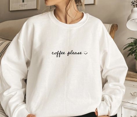 Cricut Sweater, Sweater Ideas, Cricut Ideas, Circuit, Graphic Sweatshirt, Cricut, Christmas Gifts, Vinyl, Sweatshirts