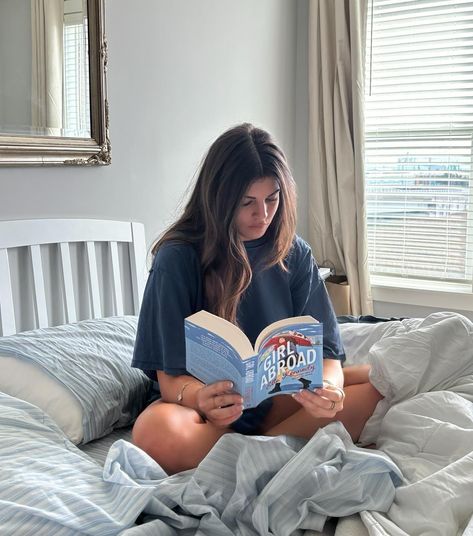 Sarina Core, Brie Core, Steph Bohrer, Bookstagram Inspiration, About A Girl, World Of Books, Book Girl, I Love Books, My Vibe