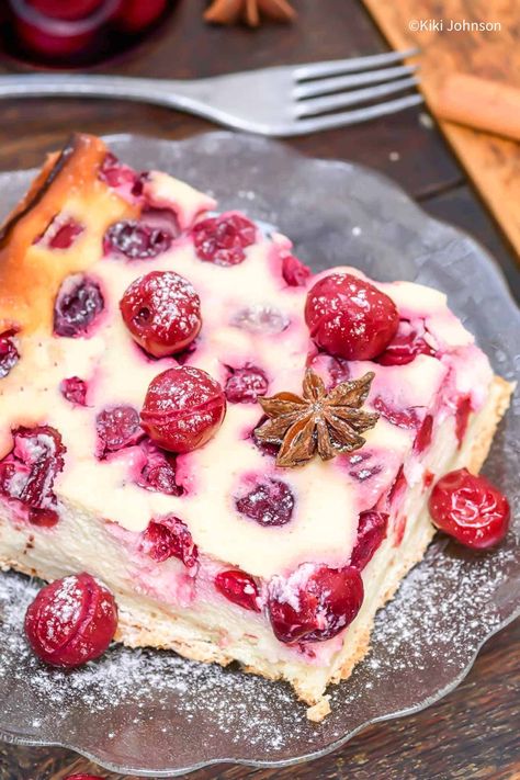 Cheesecake Cinnamon, German Cakes Recipes, Rhubarb Cheesecake, Sour Cream Uses, German Cake, German Desserts, Sour Cherries, German Baking, Peach Cake