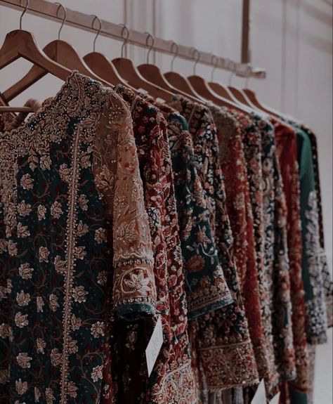 Pakistani Culture Aesthetic, Pakistan Aesthetic, Vintage Aesthetic Outfits, Pakistani Aesthetic, South Asian Aesthetic, Desi Vibes, Pakistan Culture, Pakistani Culture, Unexpected Love