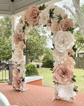 Hiasan Perkahwinan, Wedding Ceremony Setup, Paper Flower Decor, Paper Flowers Wedding, How To Make Paper Flowers, Paper Flower Backdrop, Diy Crafts Paper Flowers, Paper Flower Wall, Giant Flowers