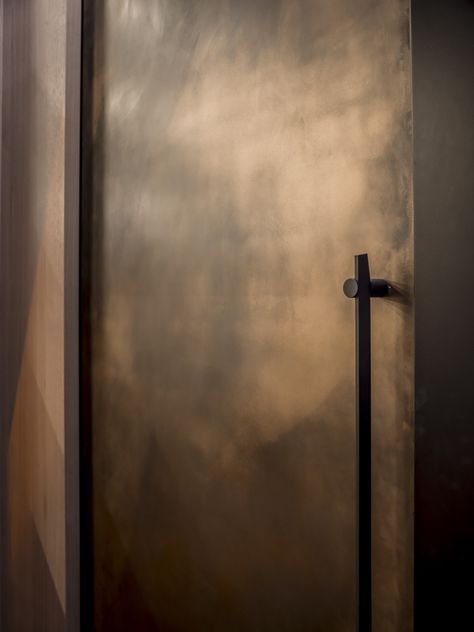 HOOG.design – Exclusive living inspirationGrezzo metal:oxidized bronze - Metal Sliding Door, Metal Front Door, Modern Exterior Doors, Bronze Kitchen, Patina Metal, Bronze Bathroom, Dream Kitchens Design, Loft Decor, Casa Exterior