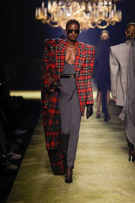 Saint Laurent Fall 2023, Fall Winter Fashion Trends, Tartan Fashion, Michael Kors Fall, Fall 2023 Ready To Wear, 2023 Ready To Wear, Fashion Trends Winter, Anthony Vaccarello, Winter Trends