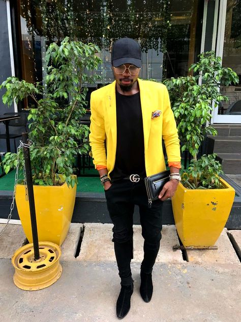 Yellow Blazer Outfit Men, Black And Yellow Outfit Men, Yellow Outfit Men, Yellow Blazer Outfit, Dapper Gentleman Style, Dress And Sneakers Outfit, Mens Casual Suits, Black Men Fashion Casual, Pants Outfit Men