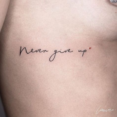 hank 🖤#nevergiveup #typography #typographie #typographytattoo #lettertattoo #letteringtattoo #lettering #minimalisttattoo #linetattoo Tattoo Never Give Up, Never Give Up Tattoo, Up Tattoos, Feminine Tattoos, Tattoo Tattoo, You Gave Up, Don't Give Up, Giving Up, Never Give Up