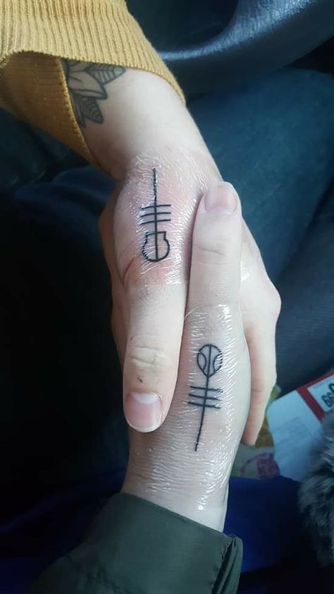 Small Twenty One Pilots Tattoos, Matching Twenty One Pilots Tattoos, Tattoo Ideas Twenty One Pilots, My Blood Twenty One Pilots Tattoo, Clancy Tattoo Twenty One Pilots, Tatuajes Twenty One Pilots, Twenty One Pilots Concert Outfit Clancy, Twentyonepilots Tattoo, Twenty One Pilots Outfit Ideas