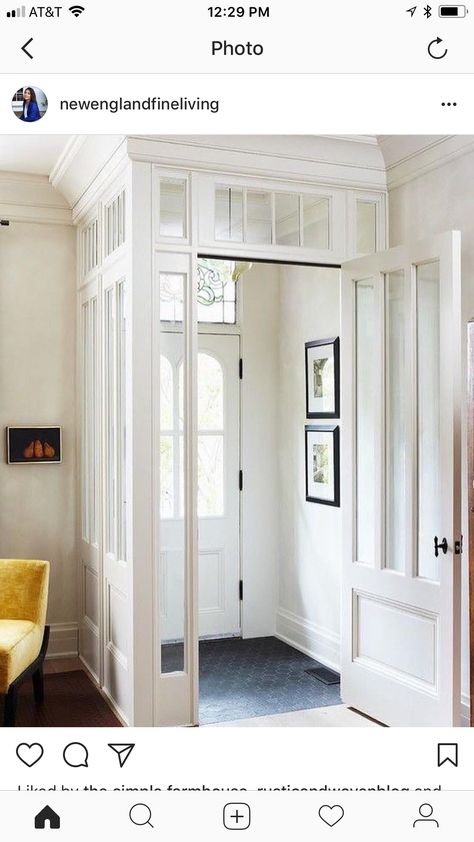 Small Entryway Ideas, Cottage Entryway, Foyer Entrance, Mudroom Entryway, Small Entryways, Foyer Decorating, Entryway Ideas, House With Porch, Small Entryway