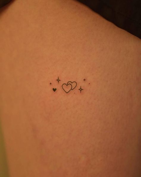 Interlocked Hearts Tattoo, Small Heart On Hip Tattoo, Small Heart Shoulder Tattoo, Heart Constellation Tattoo, Different Heart Tattoos, Heart And Stars Tattoo, Small Mini Tattoos, Cute Tattoos Stars, Minimalistic Star Tattoo