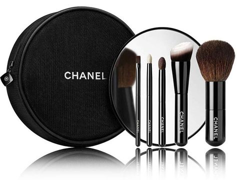 Chanel Brushes, Koleksi Parfum, Chanel Fragrance, Parfum Chanel, Mini Brush, Beauty Brushes, Chanel Perfume, Chanel Collection, Perfume Set