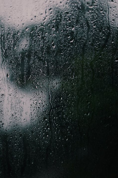 Window Condensation, Photo Bubbles, Rain Window, Camping In The Rain, Iphone Lockscreen Wallpaper, Blur Photo, Inspiration Photography, Prints Poster, Nature Sounds