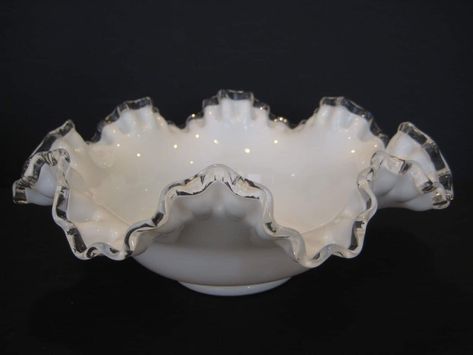 Vintage Fenton White Milk Glass Silvercrest Clear Ruffled Edges Bowl Antiques Value, Retro Glassware, Types Of Glassware, Milk Glass Collection, Fenton Glassware, Milk Glass Bowl, Fenton Milk Glass, Punch Bowl Set, Sweet Meat