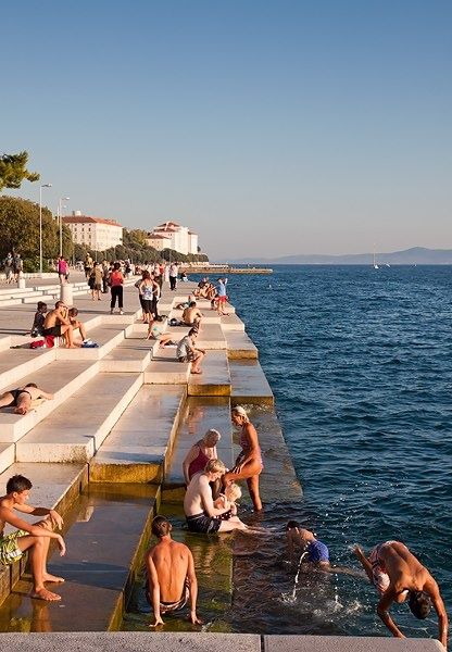 "Morske Orgulje" and or "The Sea Organ" Nikola Basic. Located on the shores of Zadar, Croatia, is the world’s first pipe organ which plays music by way of sea waves and 35 musically tuned polyethylene tubes located underneath a set of large marble steps--->2005 Waterfront Steps, Sea Organ, Waterfront Architecture, Landscape Stairs, Zadar Croatia, Linear Park, Urban Landscape Design, Public Space Design, Pipe Organ