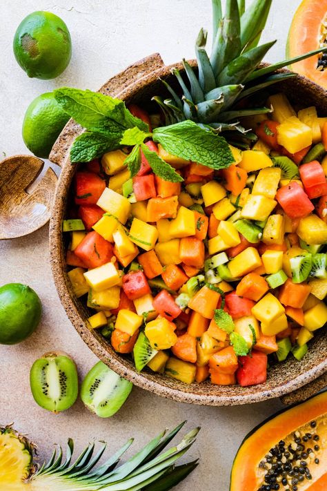 How to Make Mexican Fruit Salad Recipe (Best) - CucinaByElena Mexican Fruit Salad, Mexican Fruit Cups, Pollo Asado Recipe, Citrus Fruit Salad, Mexican Fruit Salads, Mexican Fruit, Berry Fruit Salad, Mexican Buffet, Healthy Fruit Salad