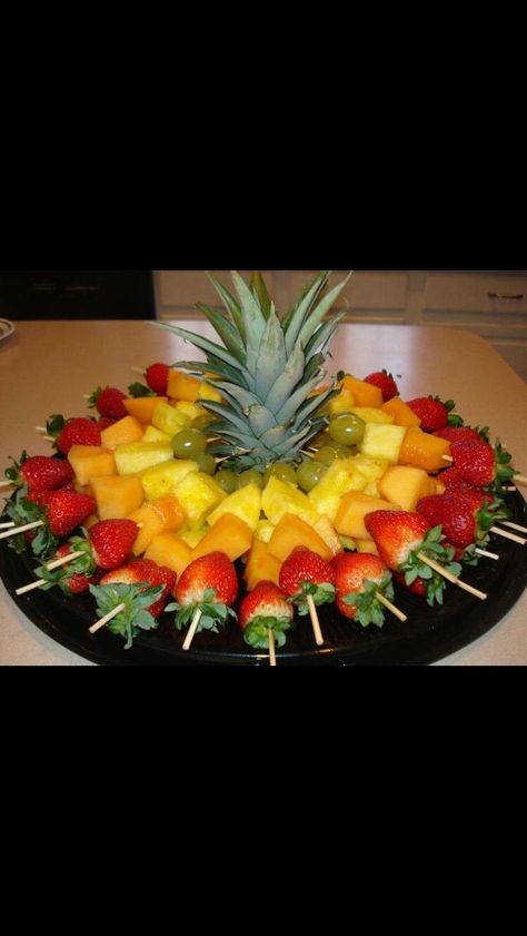 Fruit Buffet, Fruit Platter Designs, Thighs Chicken, Decorações Com Comidas, Fruit Kabobs, Party Food Buffet, Charcuterie Inspiration, Party Food Platters, Charcuterie Recipes