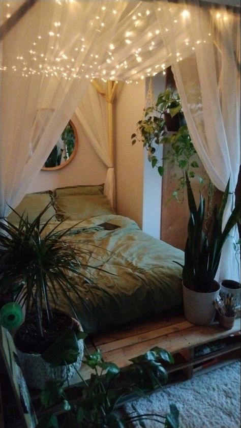 Oasis Bedroom Ideas Inspiration, Zen Bedroom Aesthetic, Hippie Apartment, Hippie Bedroom Decor, Future Apartment Decor, Redecorate Bedroom, Aesthetic Rooms, Apartment Decor Inspiration, Dreamy Room